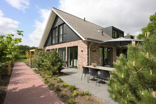 Heide Hoeve Hoekwoning met Hottub | 6 personen