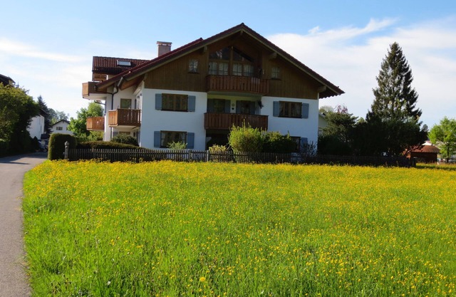 Heile Welt - High-quality furnished vacation apartment with castle view