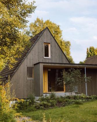 HEIMATEL - A Huesle