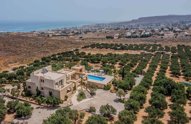 HELIDONI LUXURY VILLA nLive The Experiance