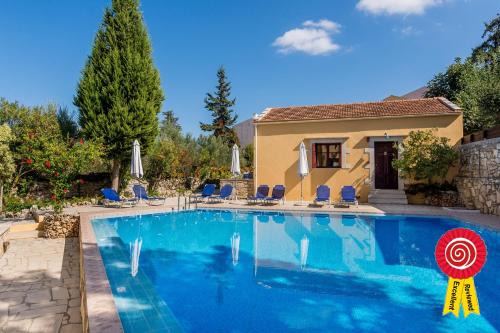 Heliopetra studios, small village close to beaches