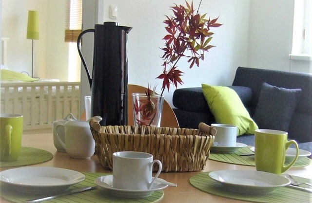 Helle Wohnung mit 2 Schlafzimmern, Terrasse und Südbalkon