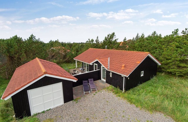 "Henkil" - 700m from the sea by Interhome
