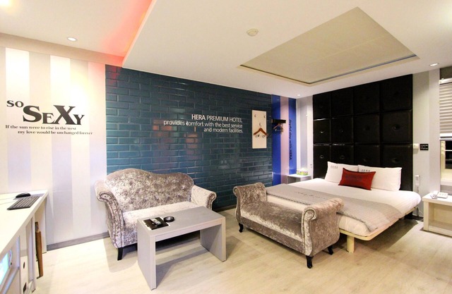 Hera Hotel