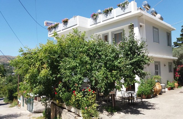 Heracles Hotel