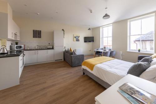 Hereford City Centre - Apartment 6, Isabella House - Modern Apartment In The Heart of The City - Sleeps 4 Guests - Hosted by RENTMYHOUSE