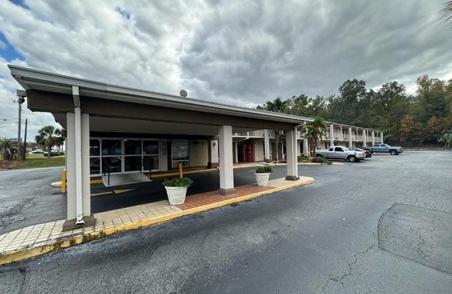 Heritage Inn