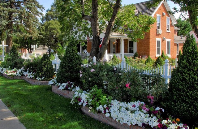 Heritage Inn