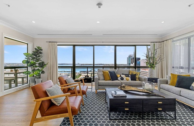 Heritage Penthouse with Rooftop Pool & Balcony
