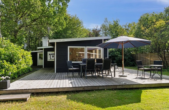 "Herminia" - 800m from the sea by Interhome