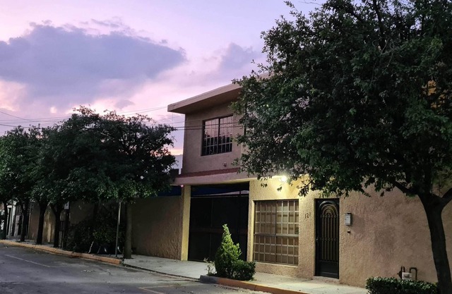 Hermosa casa con alberca, Renovada, Super ubicación!!!