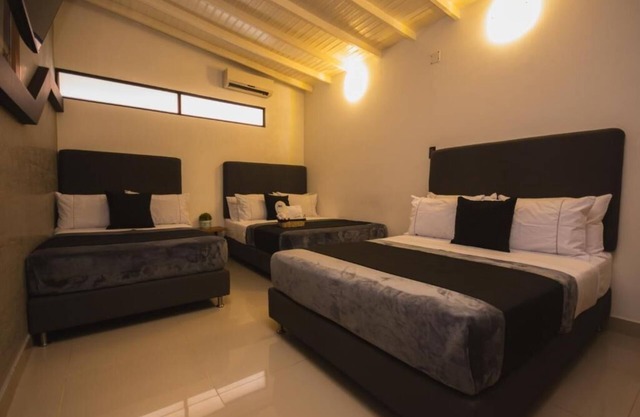 Hermosa Habitación Superior Familiar En Laureles - Estadio