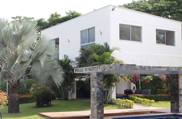 Hermosa Villa De Tamaño Familiar Con Jacuzzi