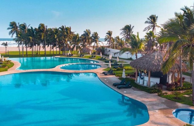 Hermosa Villa con Club de Playa
