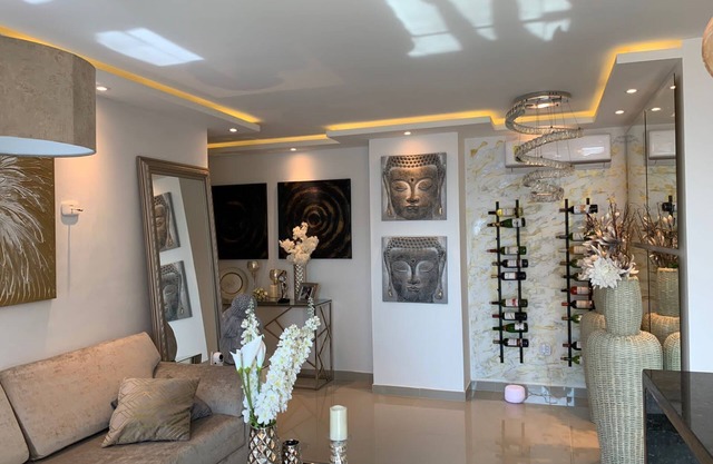 Hermoso Apartamento con Piscina a 5 Minutos del Centro Historico