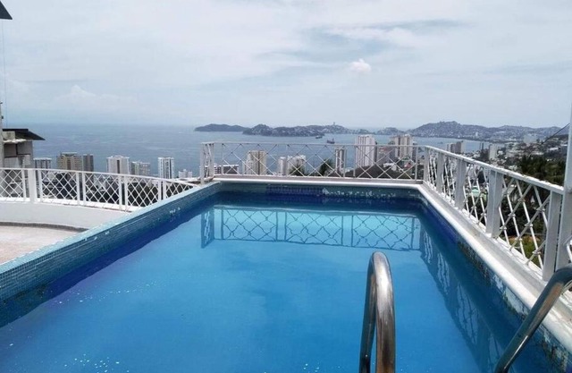 Hermoso departamento con alberca y vista