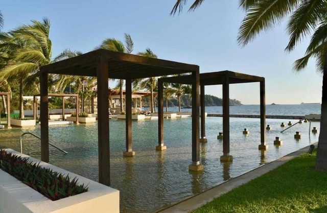 HERMOSO DEPARTAMENTO DE LUJO EN MANZANILLO A PIE DE PLAYA EN PONTO HORIZONTE MANZANILLO. PARA HASTA 8 PERSONAS, DE LO MEJOR DE MANZANILLO. HERMOSA VISTA AL MAR