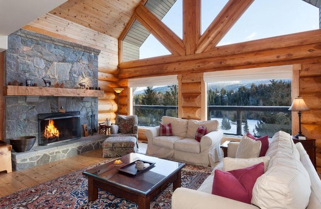 Heron Chalet by Outpost Whistler