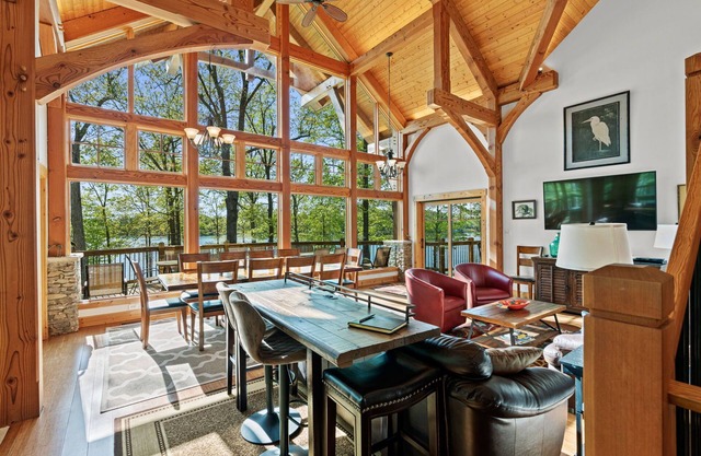 Heron Point - Amazing Property with Breathtaking Water Views - Luxury Hot Tub!