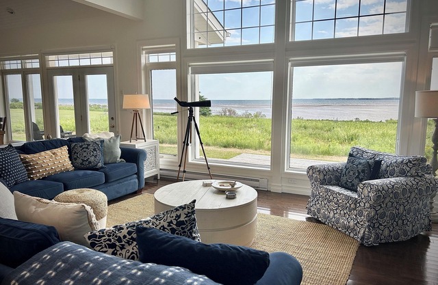 Herons Landing PEI Luxury Oceanfront Cottage
