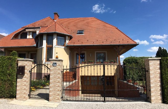 Hevizquelle Apartments