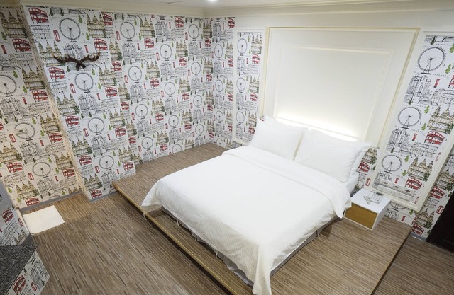 HeYue Hotel