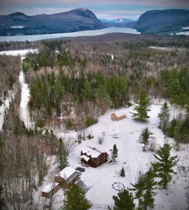 HGTV Log Cabin near Lake Willoughby, Burke, Jaypeak ang Kingdom Trails