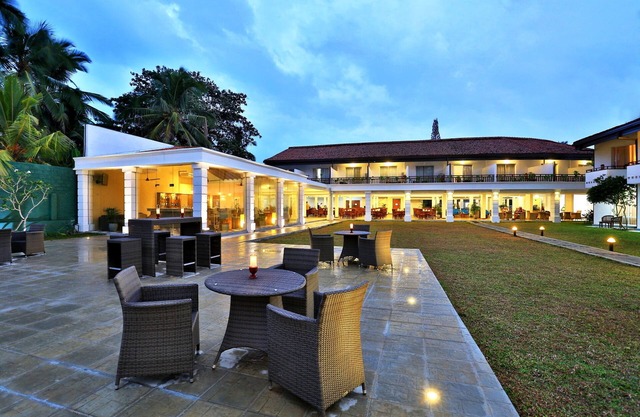 Hibiscus Beach Hotel And Villas