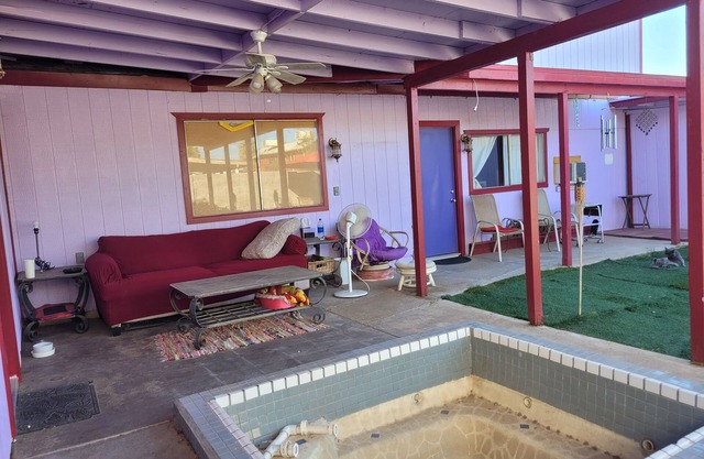 Hidden Gem! Adorable Guest House at Mystic Mansion