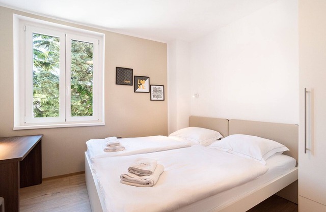 Hidden Gem *APT CAPRARIA* w/Terrace, AC, Free P, App.110