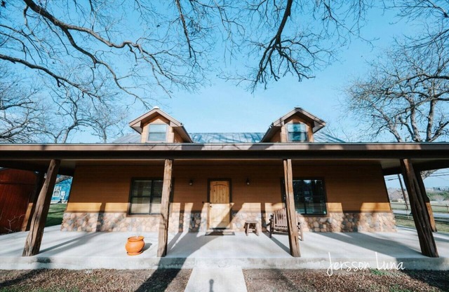 Hidden Gem Luxury Cabin nestled in Gruene