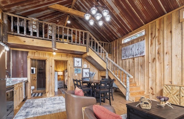 Hidden Oaks Majestic Cabin #3