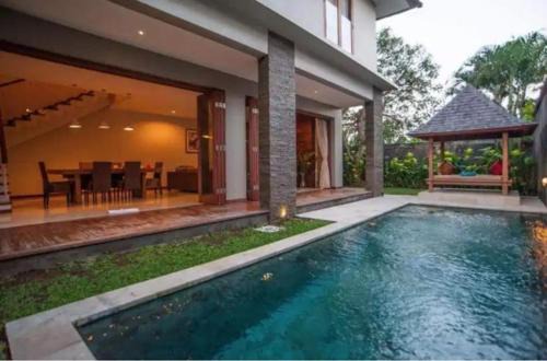 Hidden Tropical Villa