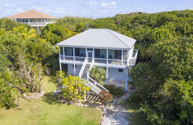 Hidden Turtle Cottage - Green Turtle Cayn