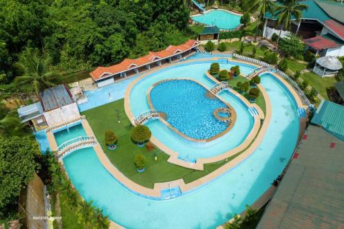 Hidden Valley Mountain and Wavepool Resort