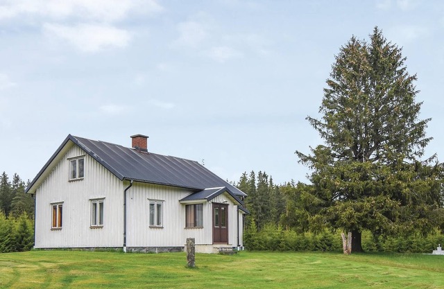 High and secluded cottage in Sjötofta.