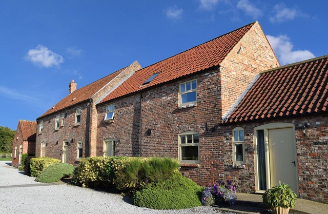 High Barn, Beverley. Quality barn conversion with great views - 6 bedrooms