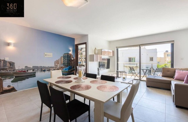 High-End central APT with comfy BEDS & Super WIFI