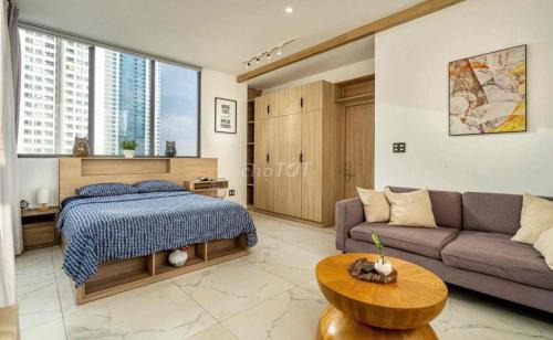 High glass view apt center D1