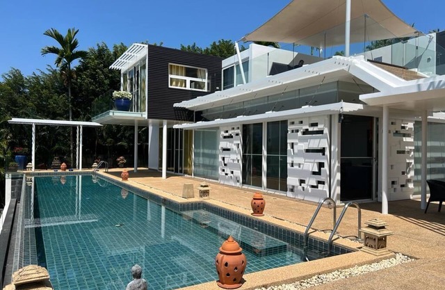 High-quality stay on Bay of Cape Yamu with a panoramic sea view of the Sapan Bay