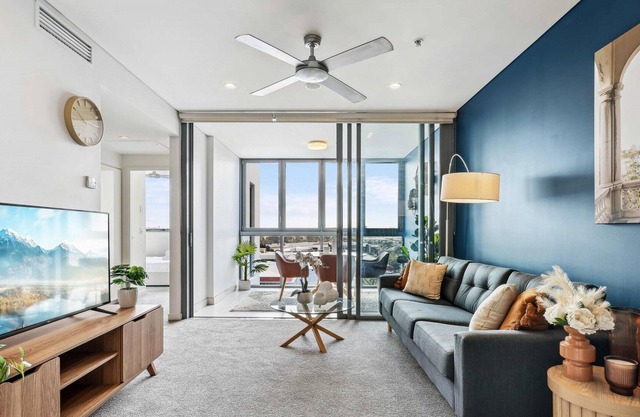 High Rise City Nook With Swimming Pool & Gym