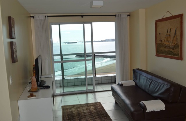 High standard 14th floor apartment with sea view from any room