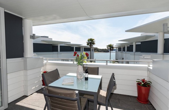 High Tides Lookout - Paihia Holiday Home