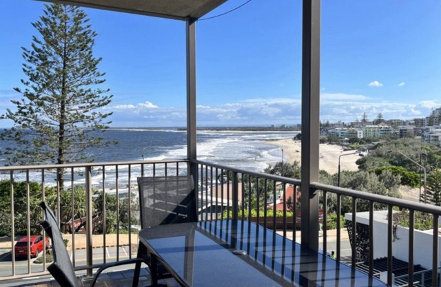 HIGHLANDER UNIT 5 - an ideal location approximately 150m to the sand on Kings Beach
