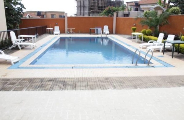 Highlands Apartments 3 BR Suite 011