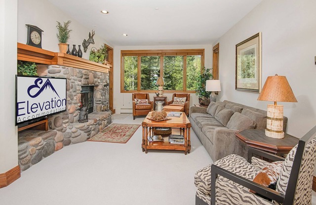 Highlands Lodge #107: Best location for the ski school!