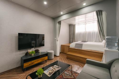 HiHome Bellevie Lakeview Escape in Hanoi OldQuarter