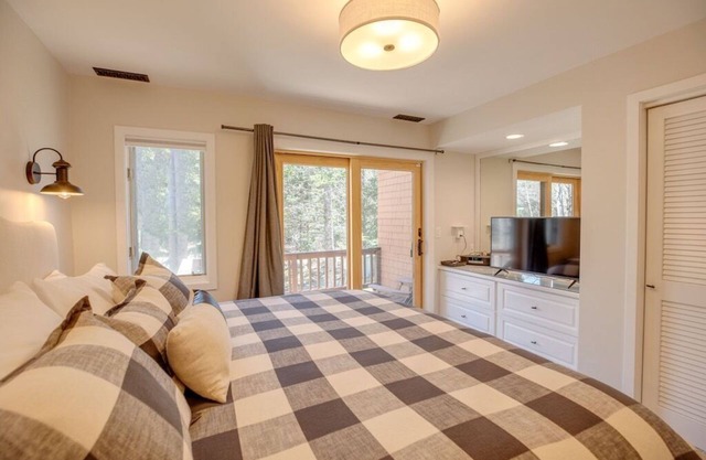 Hike, Bike & Explore Bretton Woods | 1st on Mountain Lux Suite