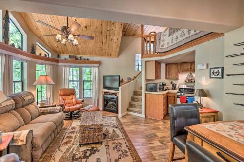 Hike, Explore and More Show Low Cabin with Deck