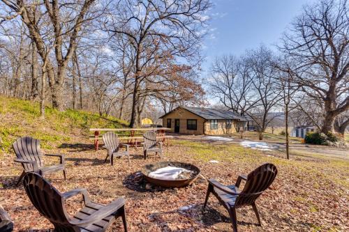Hike, Fish and Explore Family Cabin in Sulphur!